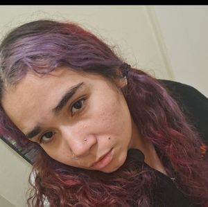 Meet your Posher, Yamiris